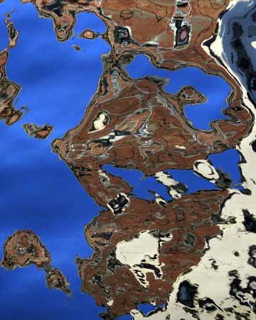 A building reflection on a Venice channel - JBLArts photography