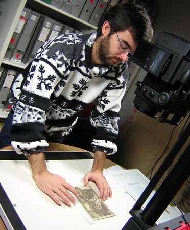 Jvan photographer at work for an etching reproduction - JBLArts photography