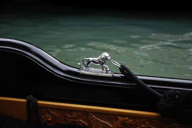 Gondola details: fierce - Gondolas in Venice, JBLArts photography