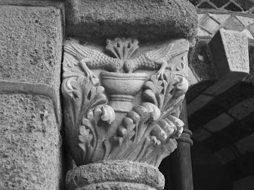 Sculptures on the capital of the cloister: drinking doves - Le Puy En Velay, France, JBLArts photography