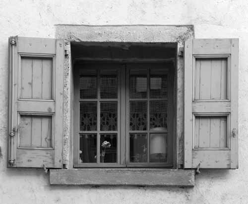 Flower at the window - Le Puy En Velay, France, JBLArts photography